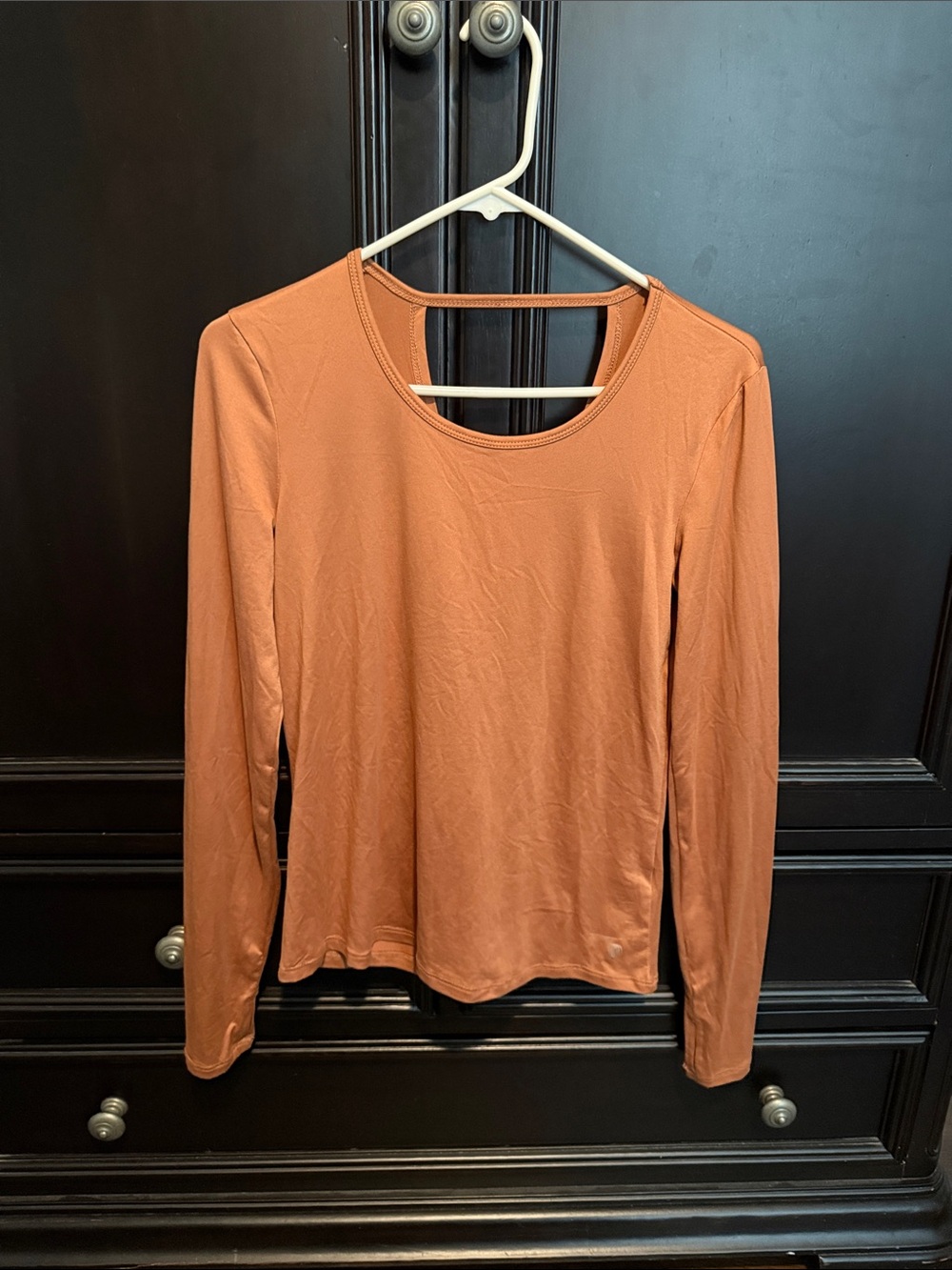 Lightweight Long Sleeve Scoop Neck Top in Rust